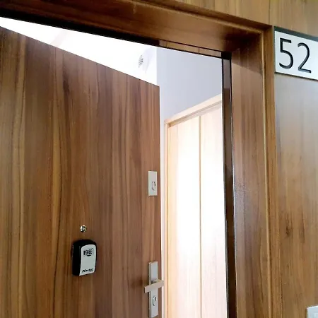 Modern On Wroclawska With Balcony Krakov