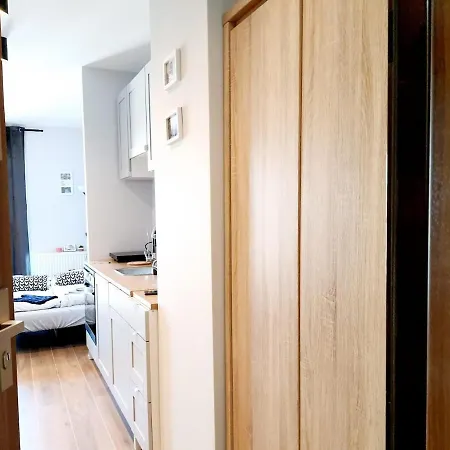 Modern On Wroclawska With Balcony Apartman